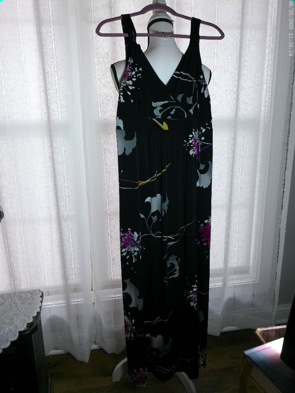 APT. 9 Sleeveless V-Neck Black w/Abstract Floral Maxi Dress L